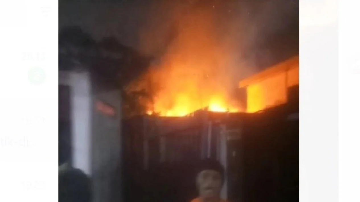 Kebakaran Terjadi Di Grogol Petamburan, Jakarta Barat