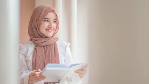 Memilih Warna Hijab Yang tepat, Agar Tampil Muda